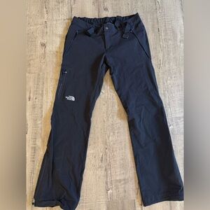 The Northface women’s snow pants, size medium,pockets, light weight